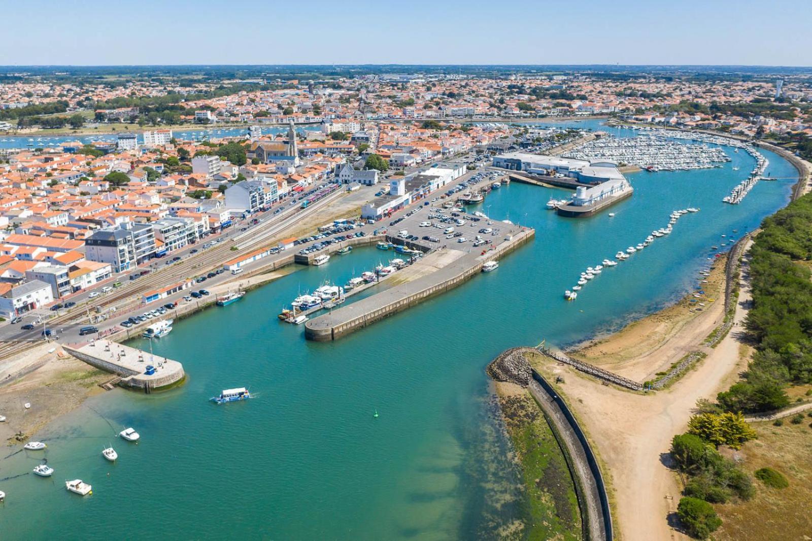 Le Bateau Ivre 50 M De La Plage Saint Gilles Croix de vie Buitenkant foto